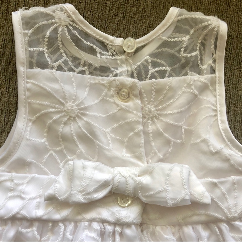 White baby girl floral sleeveless dress - Picture 5 of 10